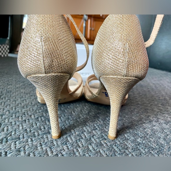 David’s Golden bridal shoes - Picture 5 of 6